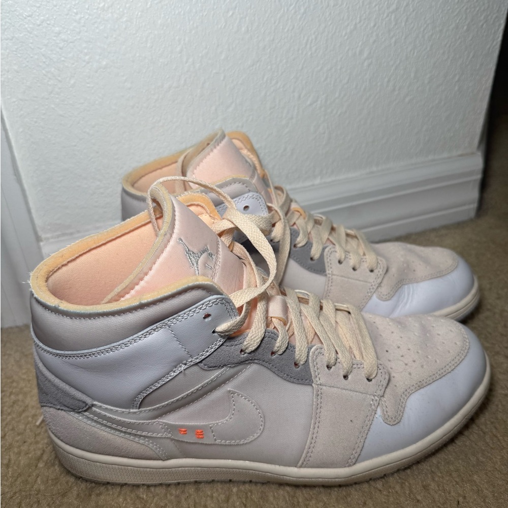 Air Jordan 1 Mid SE Craft